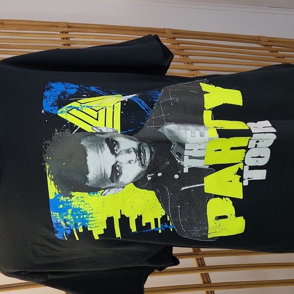 Chris Brown The Party Tour black neon yellow tee shirt 50 cent - Picture 2 of 9